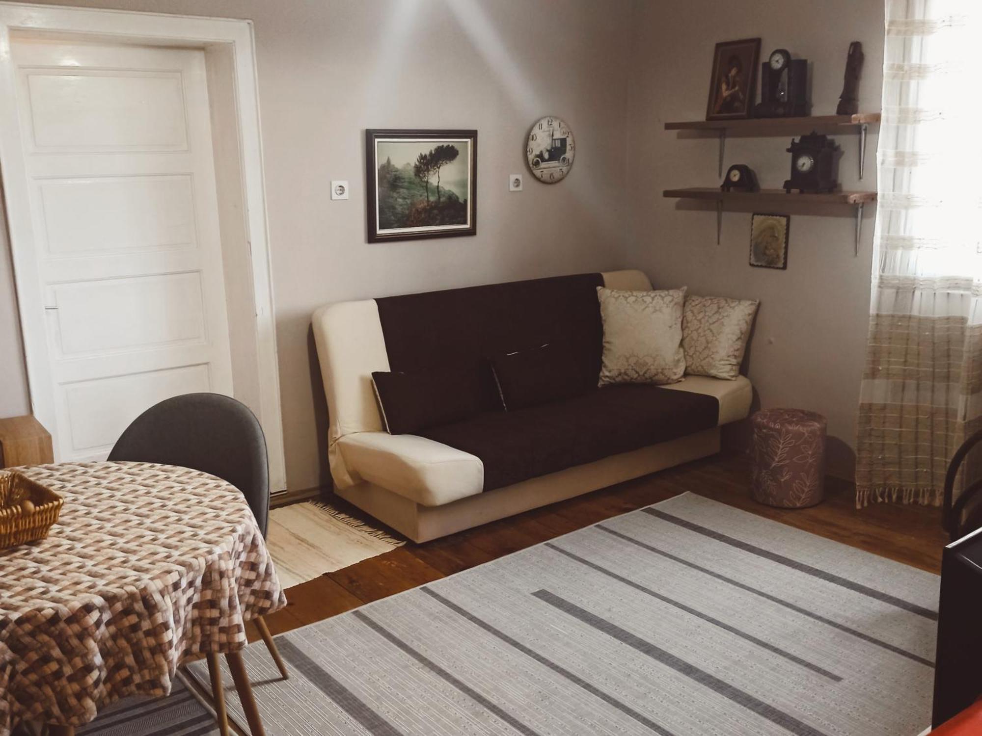 Despot s haus Appartement Kremna Kamer foto